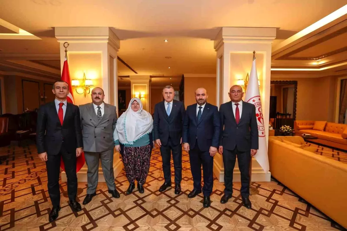 AK Parti Eskişehir İl Başkanı Albayrak, Gençlik ve Spor Bakanı’na Ziyarette Bulundu