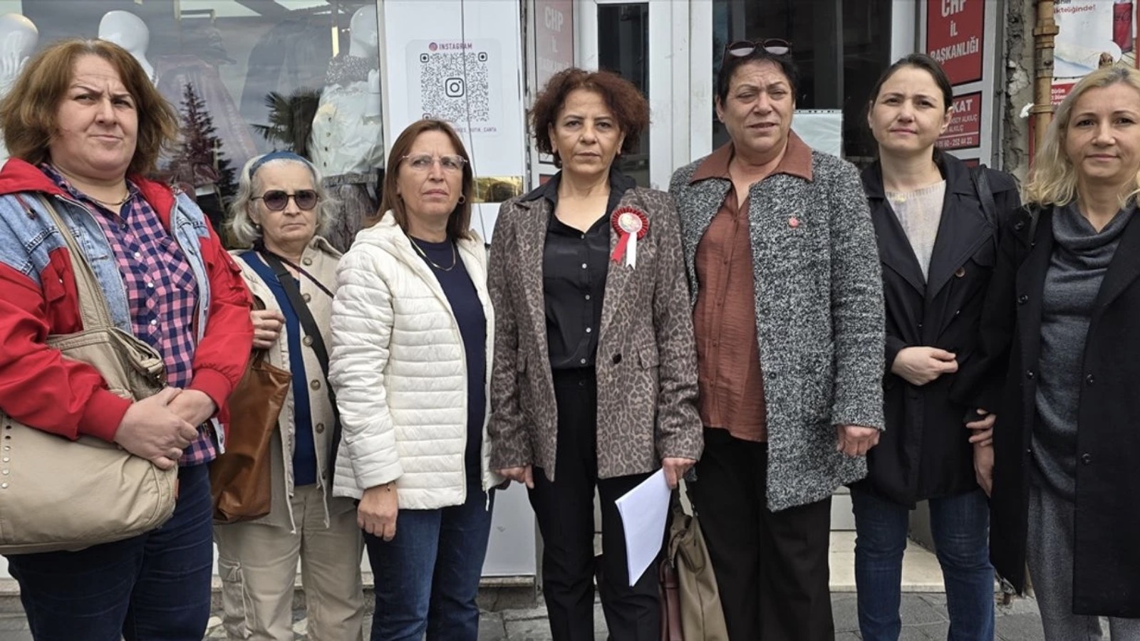 CHP Zonguldak Merkez İlçe Kadın Kolları Başkanı Sekme ve 9 yönetici istifa etti