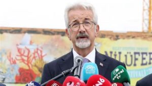 gozaltindaki eski nilufer belediye baskani turgay erdem adliyeye sevk edildi lVMdWd41.jpg