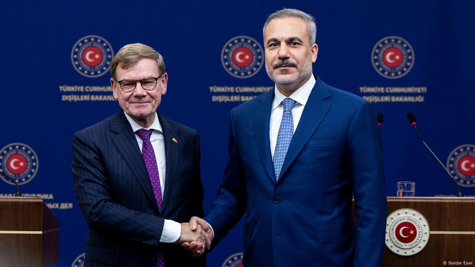 Almanya Dışişleri Bakanı Johann Wadephul Ankara'da Türk mevkidaşı Hakan Fidan ile görüşürken