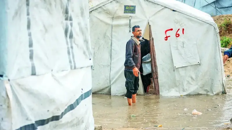 Çadırlar su içinde