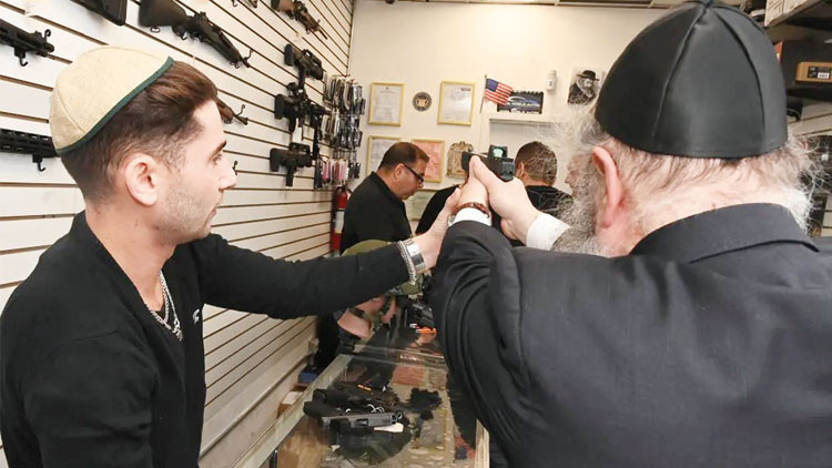 New York’lu Yahudiler silahlanıyor… Sebebi Mamdani korkusuymuş