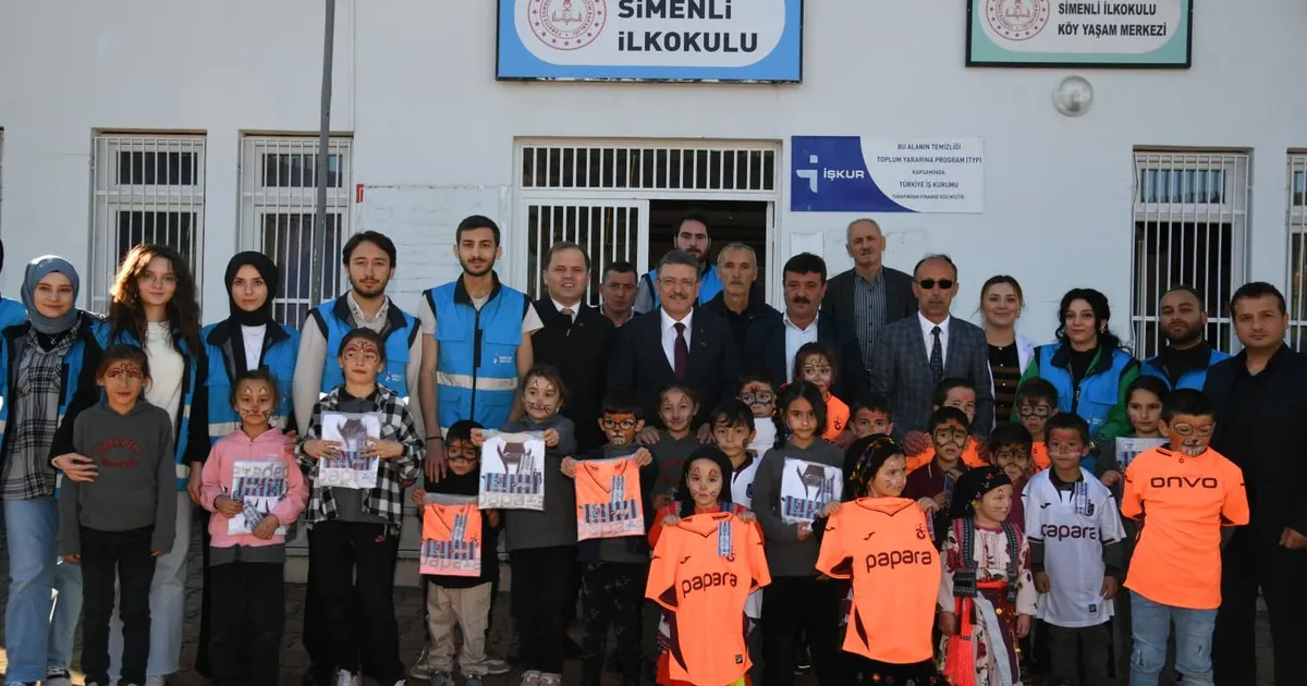 Büyükşehir Şalpazarı’nda öğrencileri sevindirdi