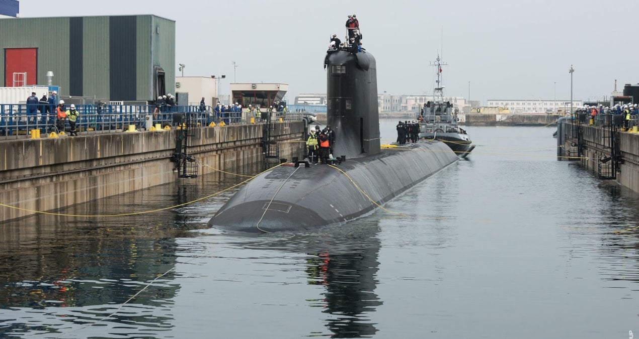 Nükleer üssün üzerinde İHA paniği