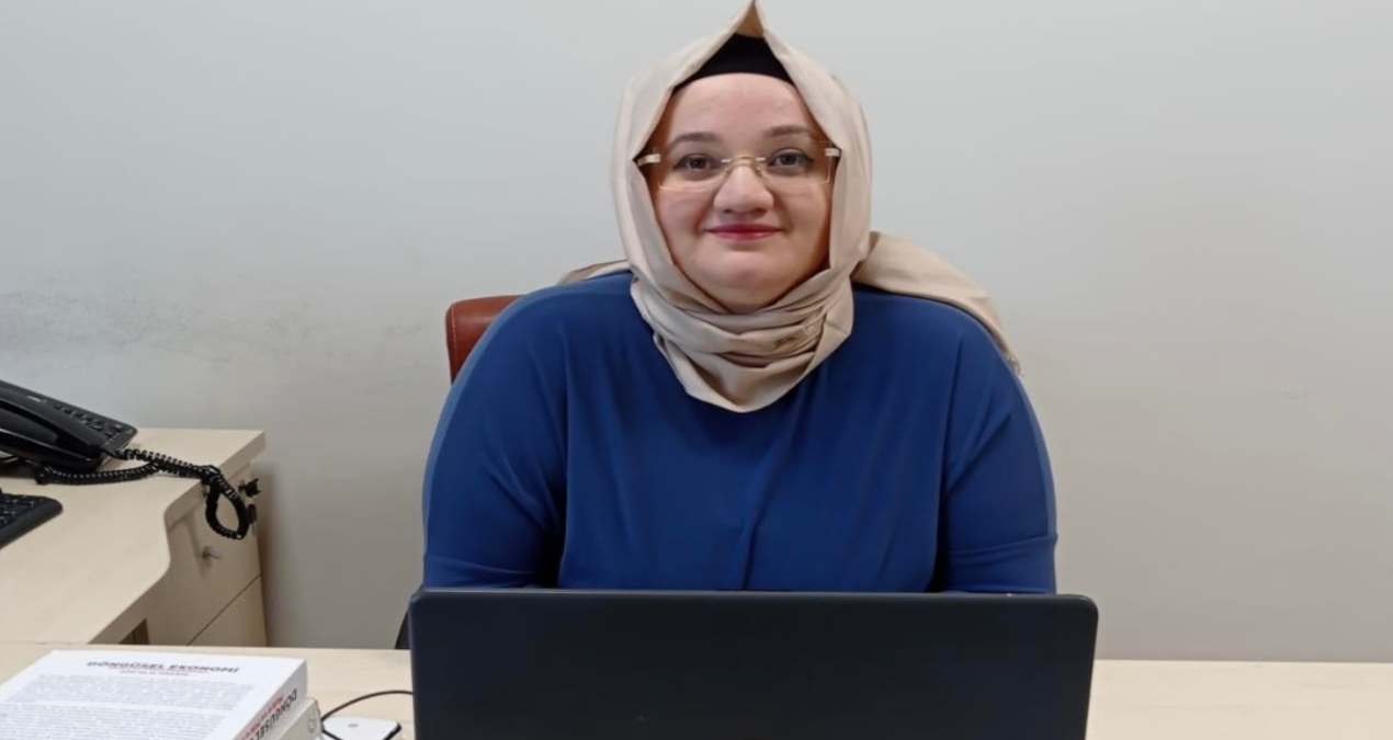 Rektör eşi AKP yönetiminde