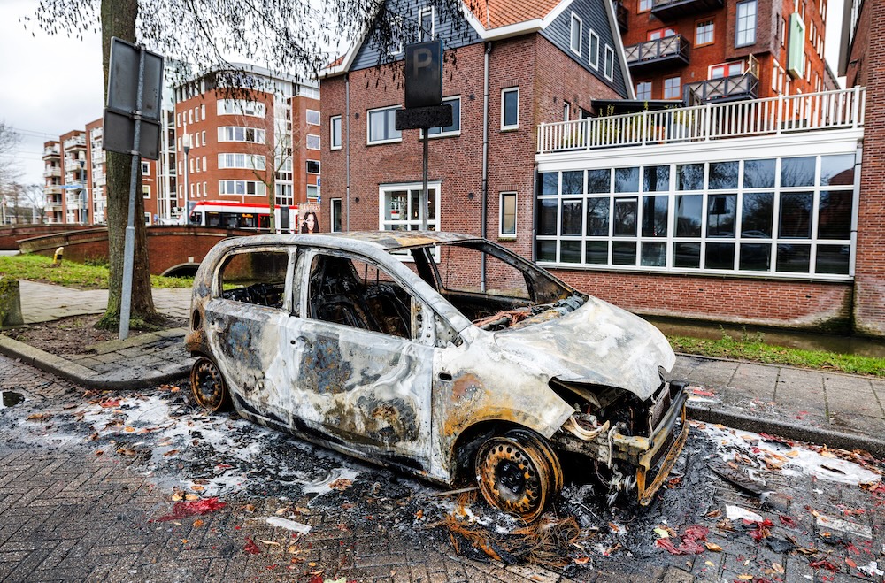 Hollanda’da yeni yıla “şiddet” damga vurdu. Rekor acil durum rakamları