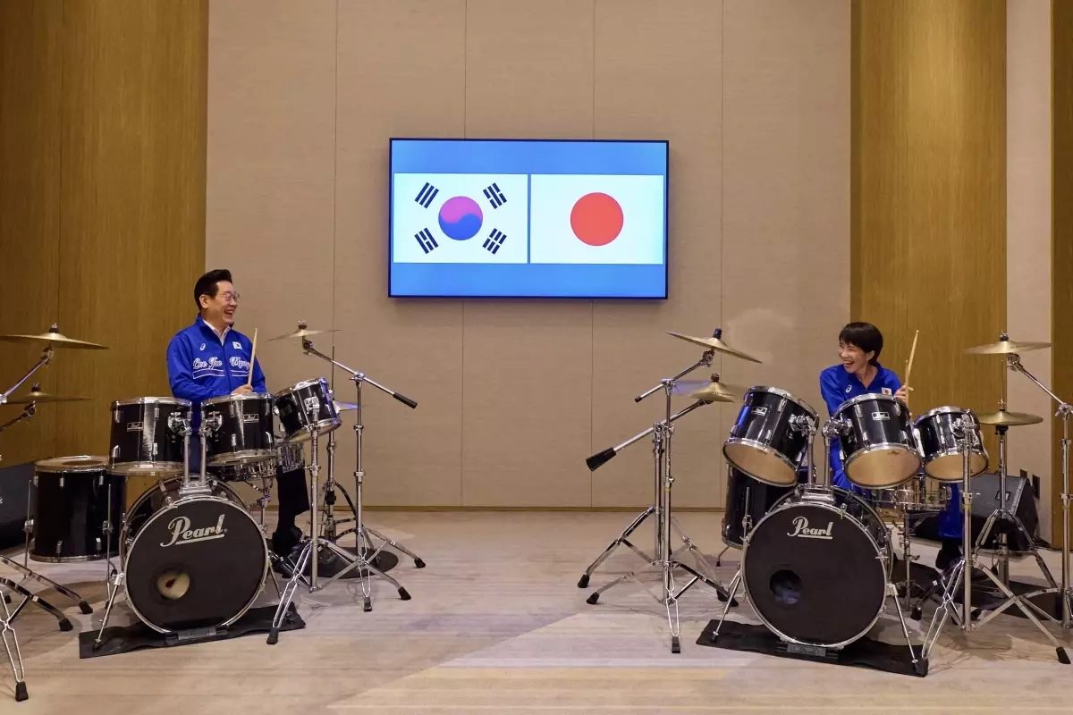 Japonya ve Güney Kore Liderlerinden Bateri Performansı