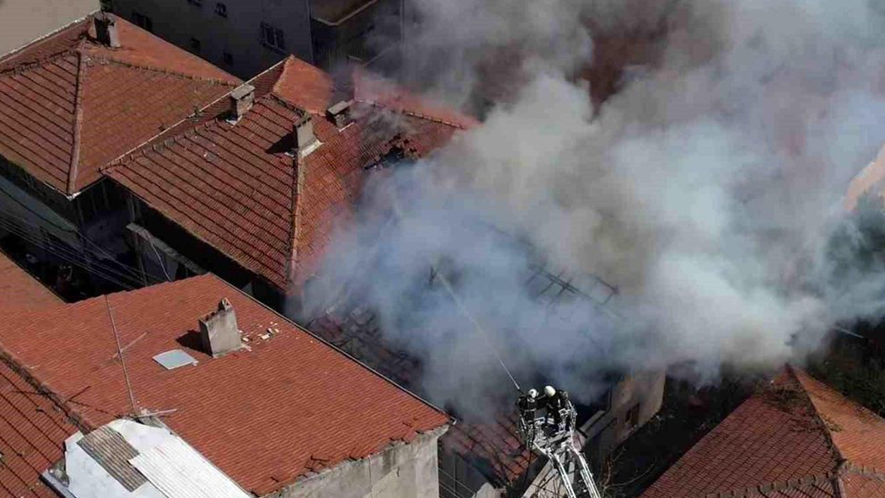 Alevler İçindeki Annenin Cesur Hamlesi: 3 Çocuğuyla Güvenliğe Ulaştı