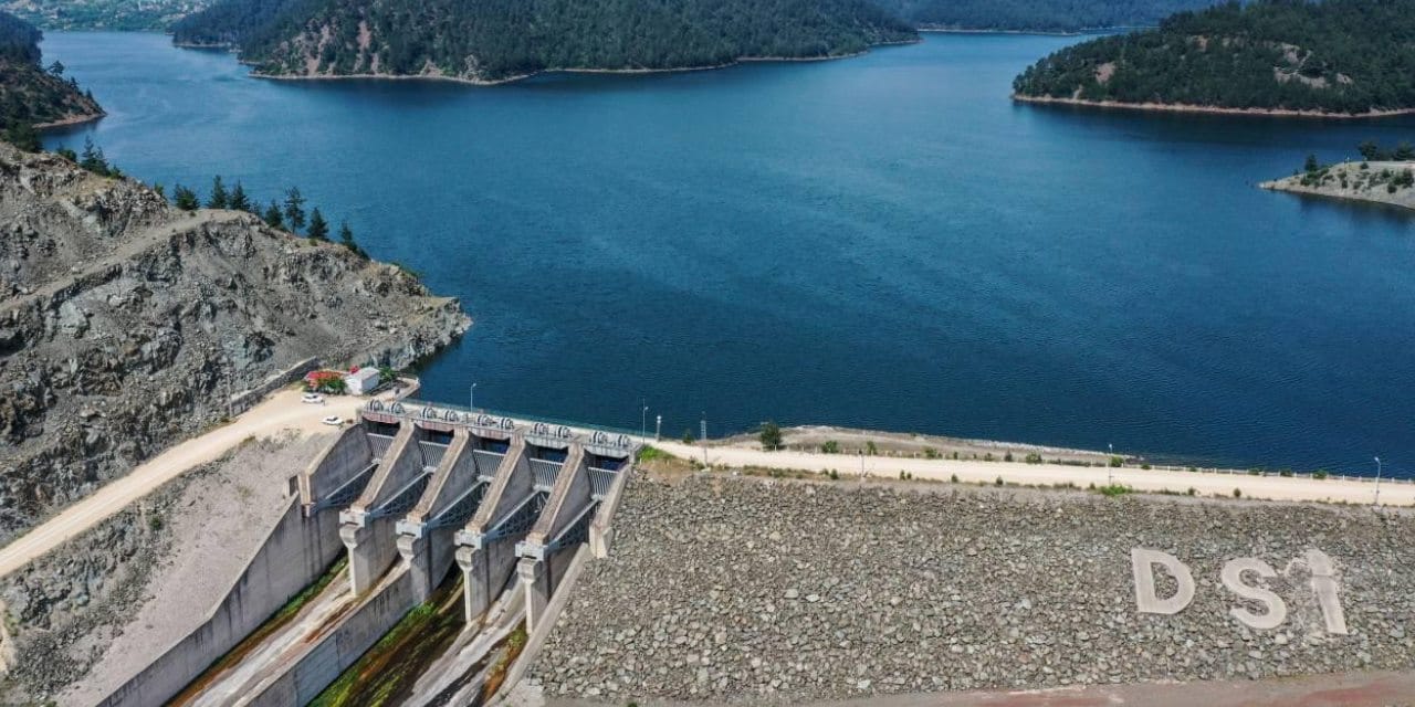 BUSKİ’den Müjdeli Haber: Geçen Yıl Boş Kalan Barajlar Kar Sularıyla Dolduruldu