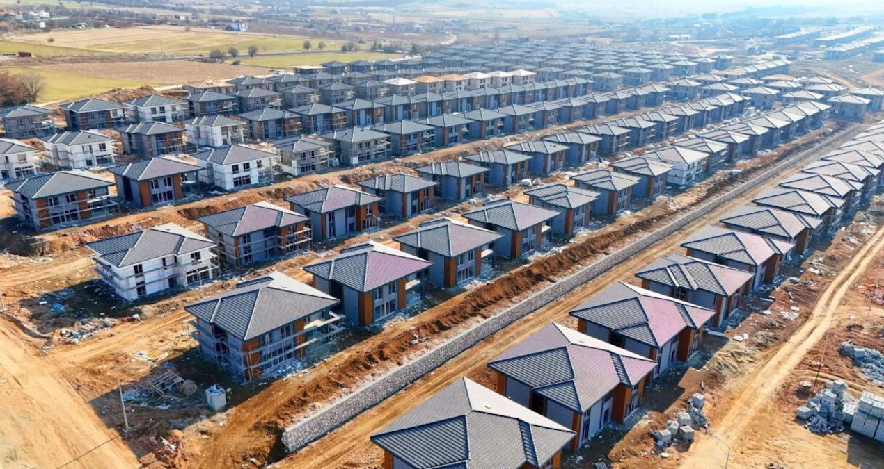 Yoksullara Konut Yok, AKP’li Başkan Zenginlere Lüks Villa İnşa Ediyor