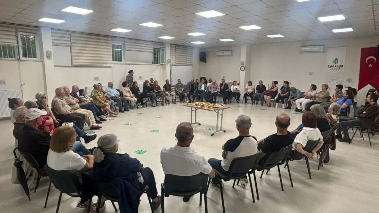 Çankaya’da CHP Üyeleri, Parti Stratejilerini Gözden Geçirdi
